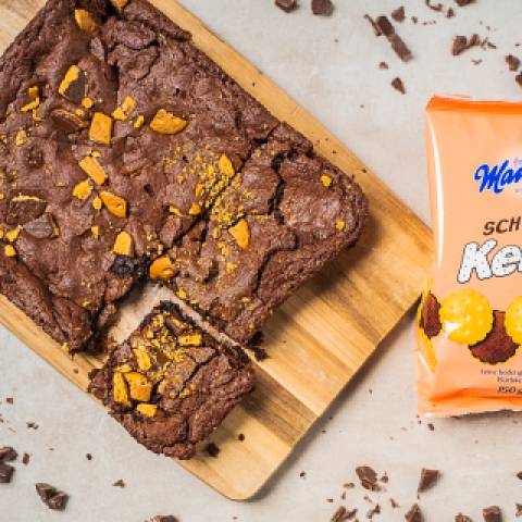 Manner Schoko-Brownie mit Manner Schoko-Keksi