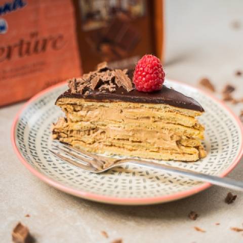 Manner Oblaten Torte mit Schokoladenglasur